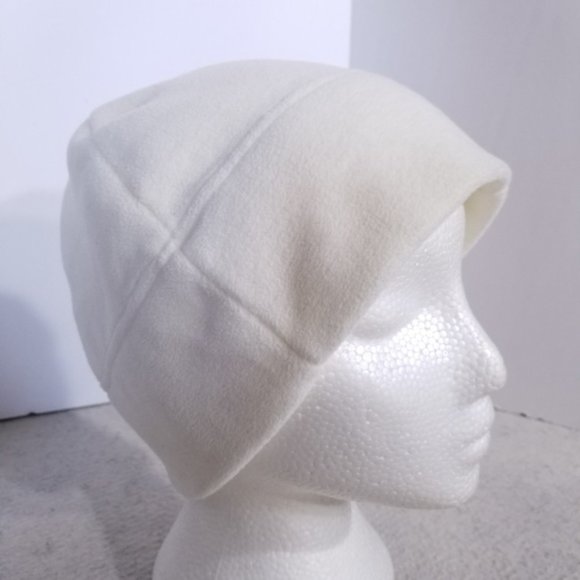 Old Navy Cute Soft Warm Winter Beanie Toque - Picture 3 of 8